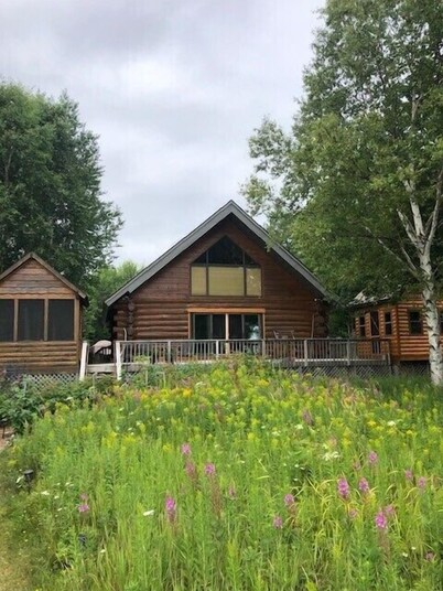Cabin on the Cove: Rustic Waterfront Cabin on Lake Superior—A True Keweenaw Escape