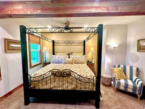 4 Schlafzimmer, Schreibtisch, Bügeleisen/Bügelbrett, WLAN