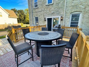 Outdoor dining - Home Port Vacation Escape, Luxury Mult-family, Walk to Port, Beach, and Shops (Port Washington)