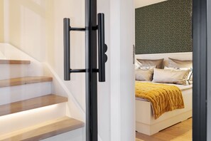3 Schlafzimmer, Schreibtisch, Bügeleisen/Bügelbrett, WLAN