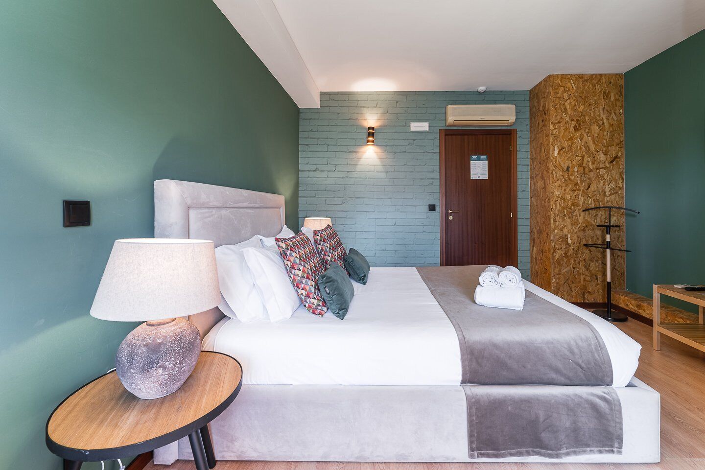 1 bedroom, internet, bed sheets