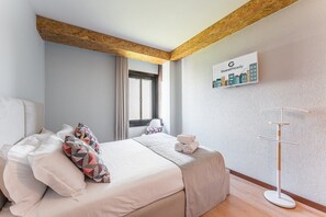 1 bedroom, Internet, bed sheets - GuestReady - Portfolio GuestHouse - Room 410 (Porto)