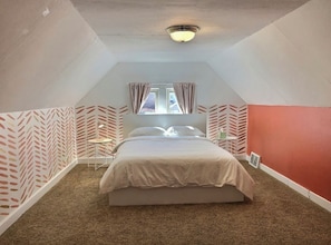 2 chambres, coffres-forts dans les chambres, bureau