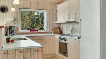 Kühlschrank, Herdplatte, Geschirrspüler