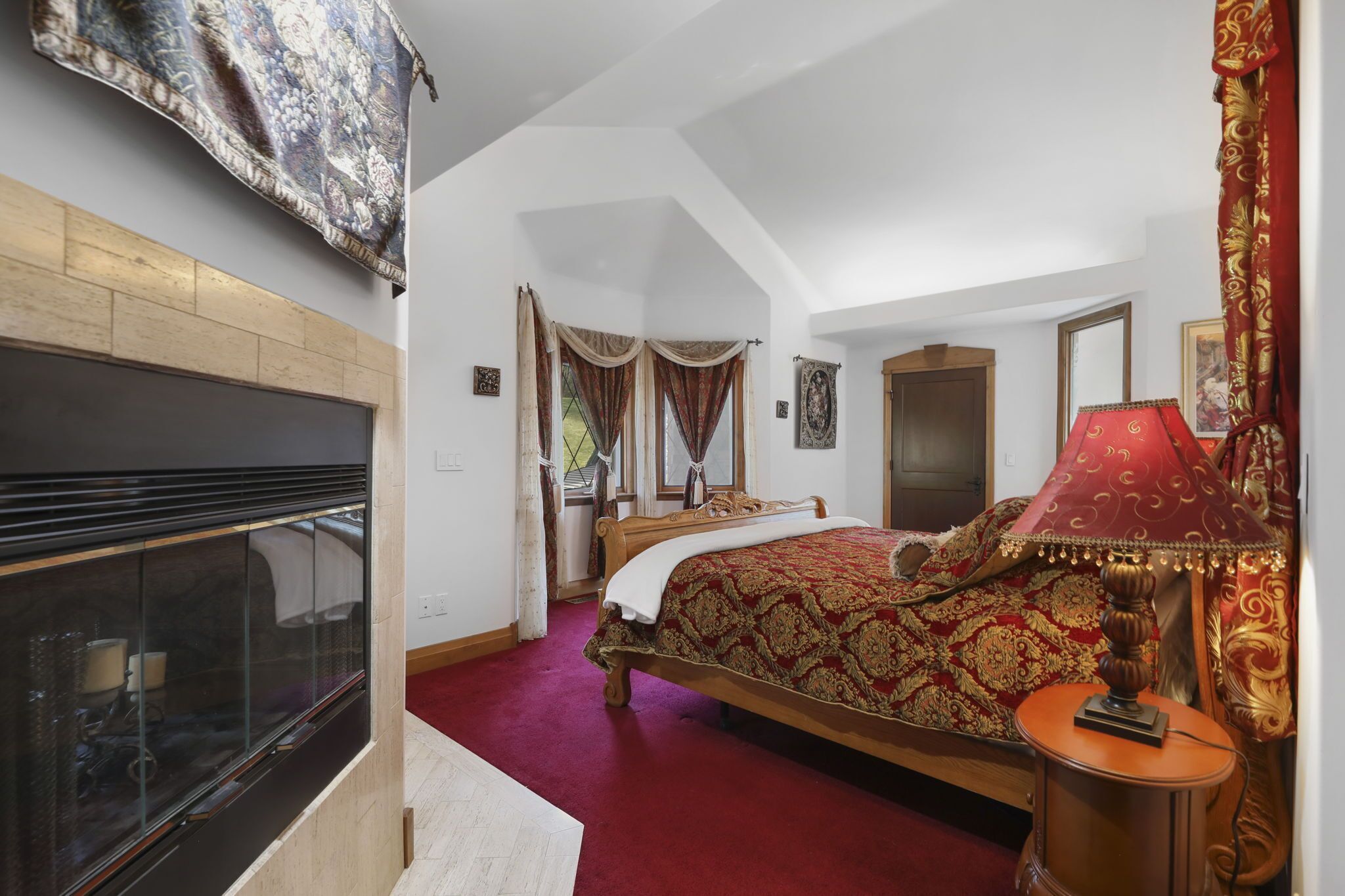 4 bedrooms, desk, iron/ironing board, free WiFi