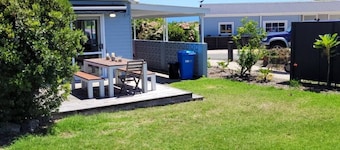 Pohara's Seaside Chalet - Cosy Beach Stay