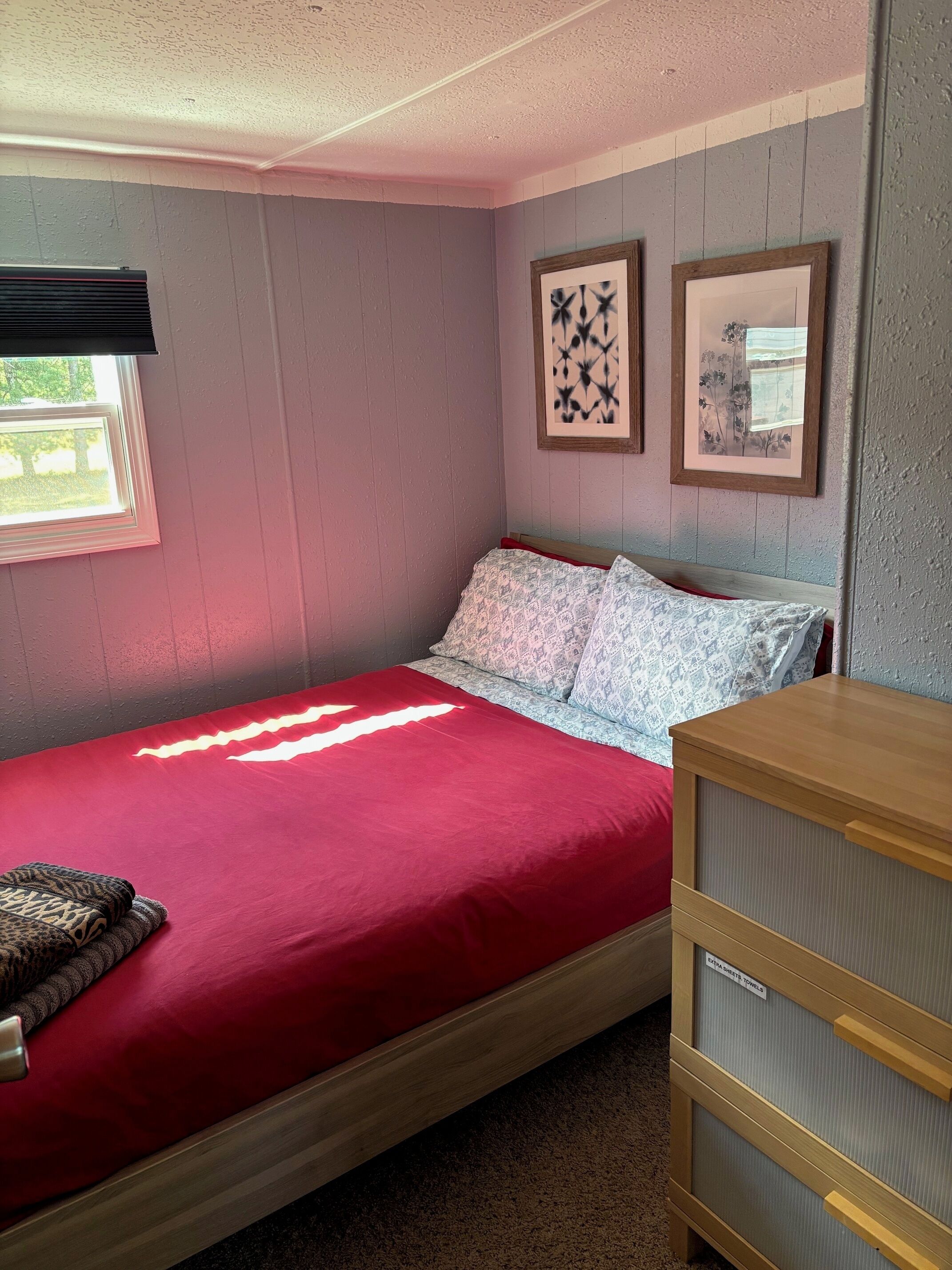 2 bedrooms, WiFi, bed sheets