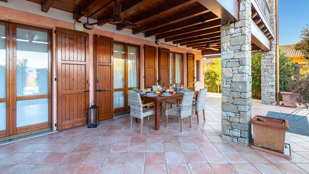 Outdoor dining - Maison Elisa a Manerba By Bookinggardalake (Manerba del Garda)