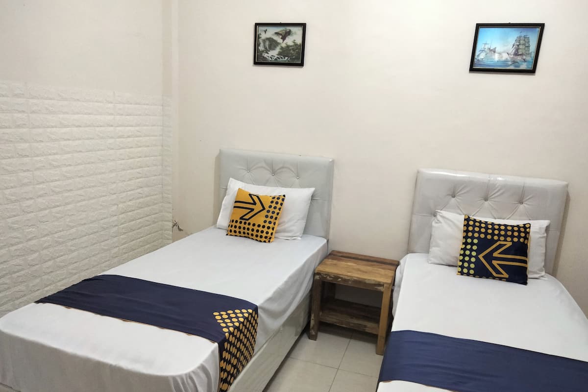Standard Twin Room | 1 bilik tidur, meja, cadar katil
