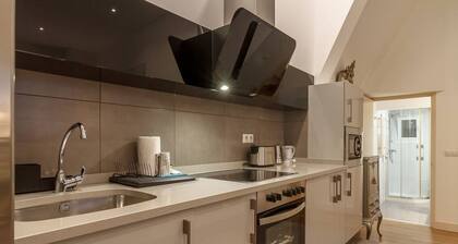 Konporte Renovated Apartment With Wifi and Garage