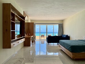 Five Bedroom Beach House | Värdeförvaringsskåp på rummet och mörkläggningsgardiner