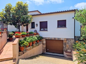 Exterior - BEAUTIFUL HOUSE IN SANT FELIU DE GUIXOLS WITH PARKING AND A BIG GARDEN (Sant Feliu de Guixols)