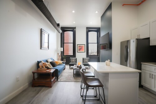 Modern apartments in the heart of easton