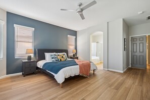 2 bedrooms, desk, iron/ironing board, free WiFi