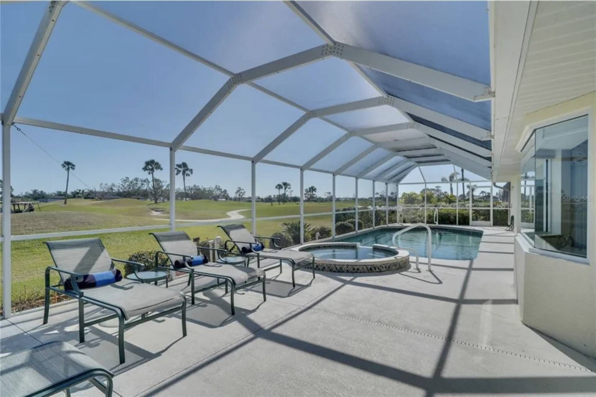 Rotonda Palms - Amazing, Golf course, Pool, Spa, Convenient to everything!