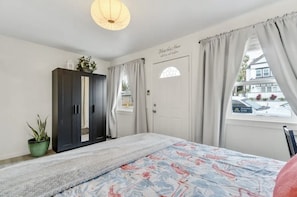 1 slaapkamer, een bureau, reisbedje, gratis wifi