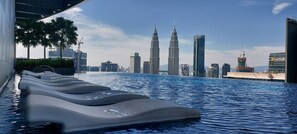 Outdoor pool - Eaton KLCC Suites By Elite (Kuala Lumpur)