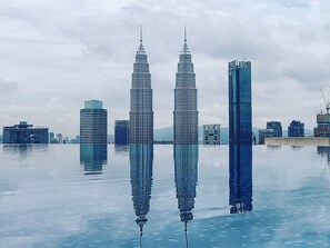 Outdoor pool - Eaton KLCC Suites By Elite (Kuala Lumpur)