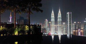 Outdoor pool - Eaton KLCC Suites By Elite (Kuala Lumpur)