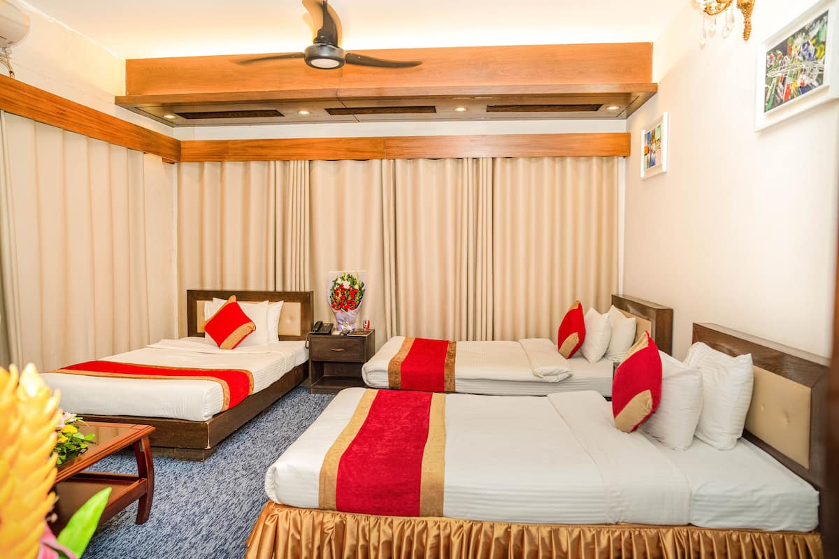 superior triple room, 3 single beds | 1 bedroom, premium bedding, down duvets, memory-foam beds