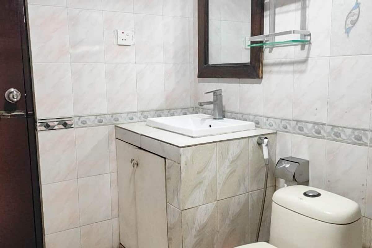 superior triple room, 3 single beds | bathroom | rainfall showerhead, designer toiletries, towels, soap