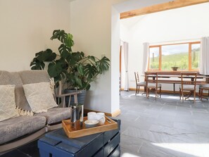 Cottage | Living area