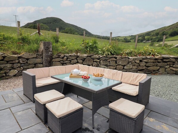 Cottage | Outdoor dining