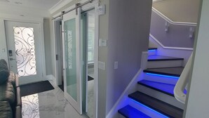 Interior - New Luxury 3 Bedroom Townhouse (Vancouver)