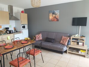 Living area - South Corsica: splendid T2 apartment with sea view and heated swimming pool (Serra-di-Ferro)