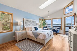 4 Schlafzimmer, Schreibtisch, Bügeleisen/Bügelbrett, Reisekinderbett