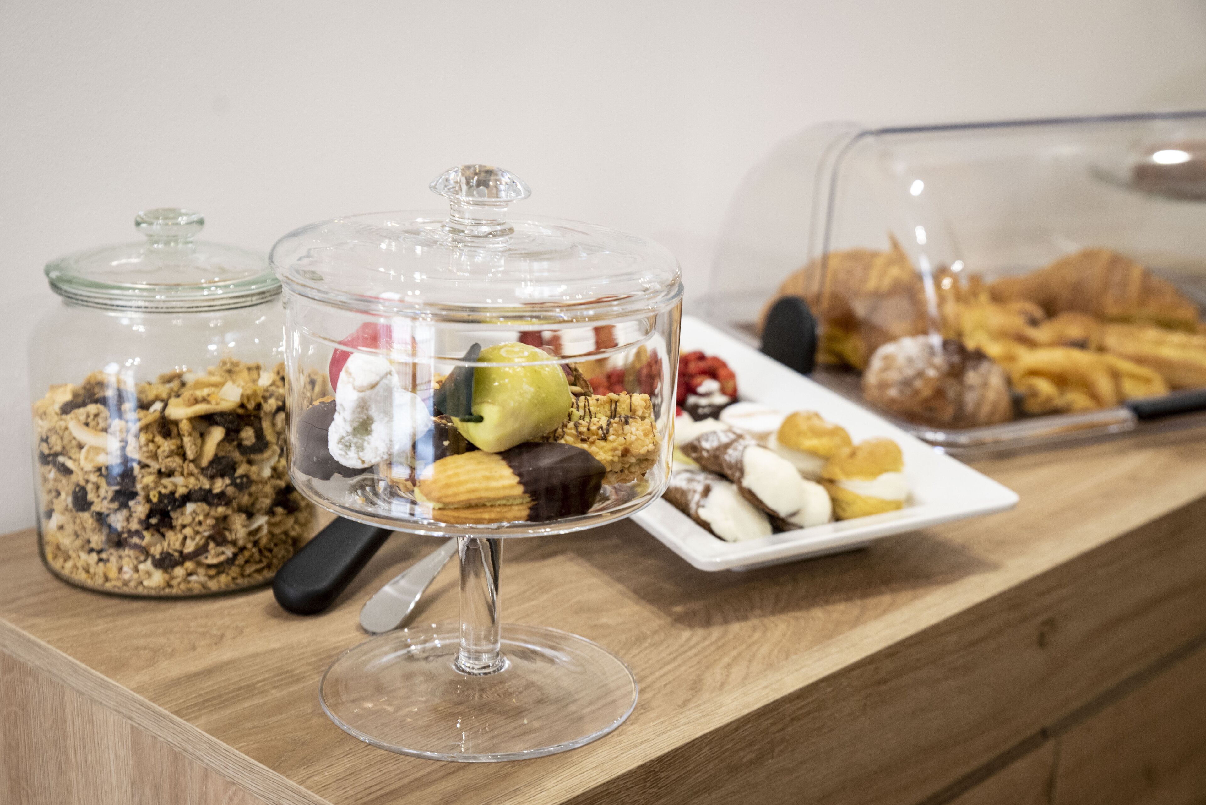 Free daily cooked-to-order breakfast