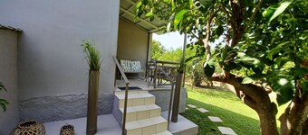 Seaside House for 8 close to Olympia & the beach