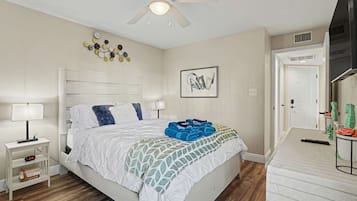 1 chambre, bureau, fer et planche Ă repasser, lit parapluie