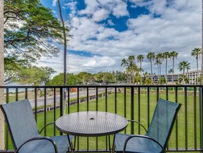 Outdoor dining - Partial Ocean View W/Private Lanai-Kamaole Sands (KIHEI)