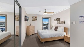 Unclassified image, 5 of 14, button