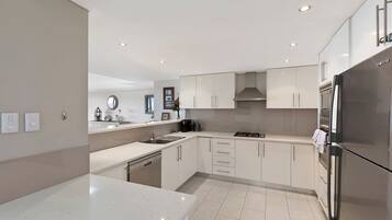 Fridge, microwave, dishwasher