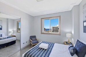 2 chambres, fer et planche à repasser, Wi-Fi, draps fournis