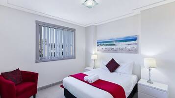 2 bedrooms, iron/ironing board, WiFi, bed sheets