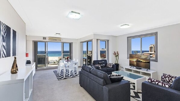 Unclassified image, 1 of 9, button