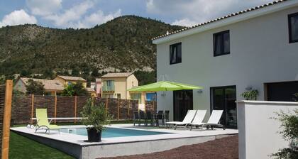 Recent new build villa with private heated swimming pool