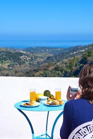 Outdoor dining - Lappa Apartments (Rethymno)