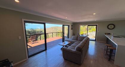 Golden Bay Heights - Luxury Accommodation