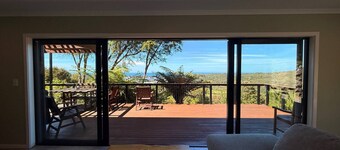 Golden Bay Heights - Luxury Accommodation