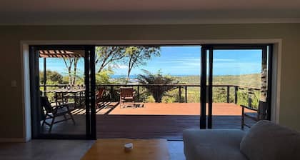 Golden Bay Heights - Luxury Accommodation