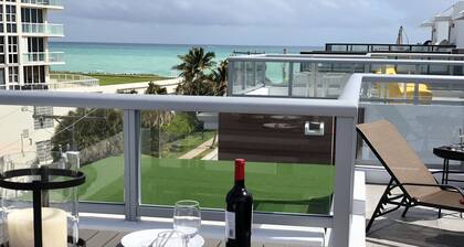 Luxury Oceanfront Beach Villa in Hollywood