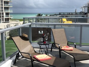 Property grounds - Luxury Oceanfront Beach Villa in Hollywood  (Hollywood)