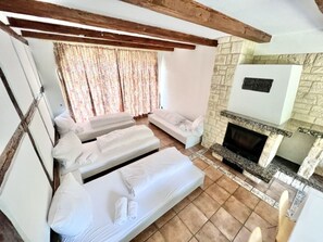 4 habitaciones, wifi y ropa de cama 