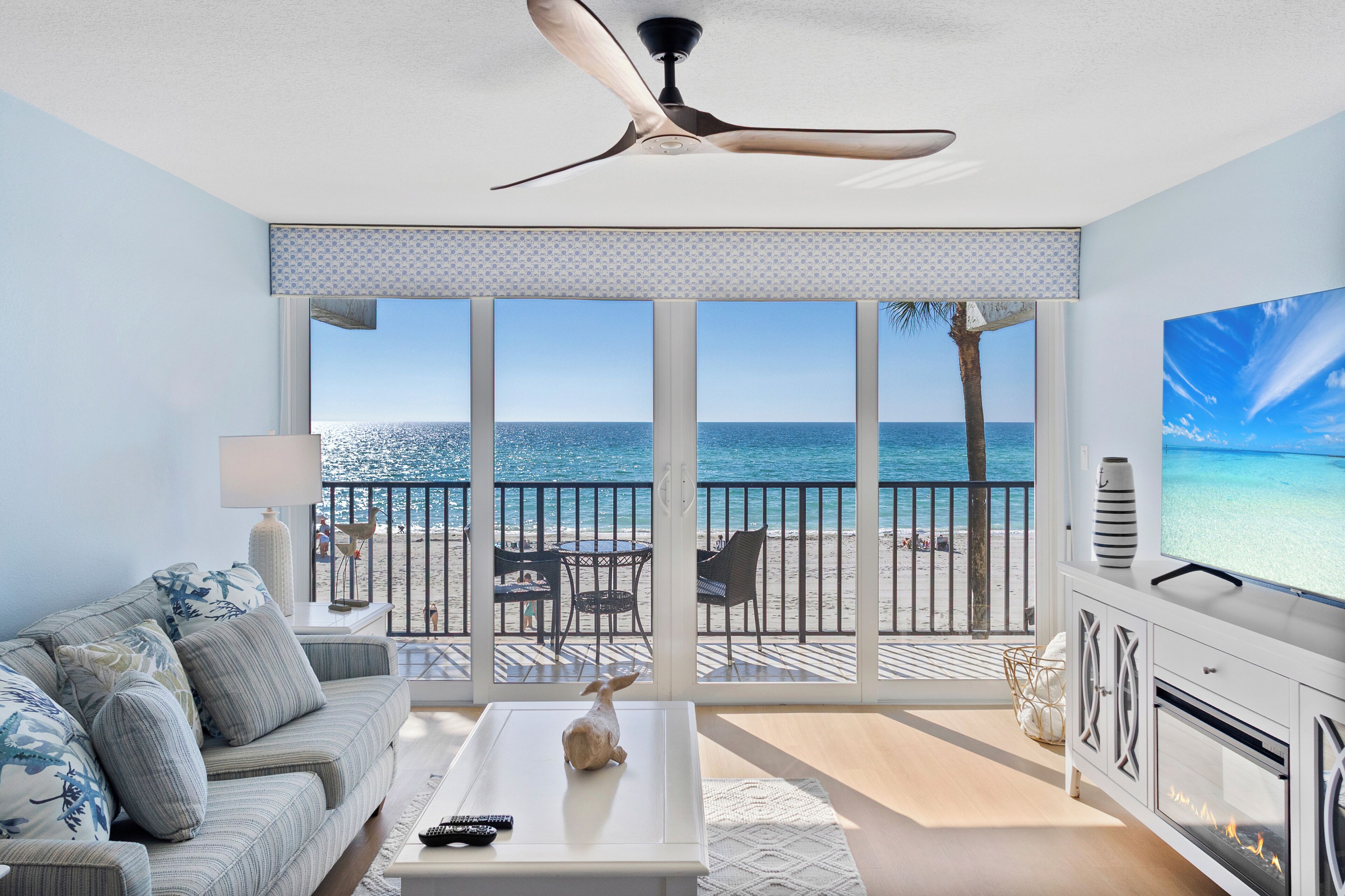 Smart TV, DVD player