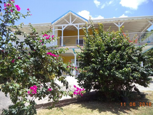 HEAVENLY VIEWS OF THE BAY AND MOUNTAINS OF DESHAIES