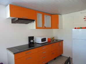 Private kitchen - HEAVENLY VIEWS OF THE BAY AND MOUNTAINS OF DESHAIES (DESHAIES)